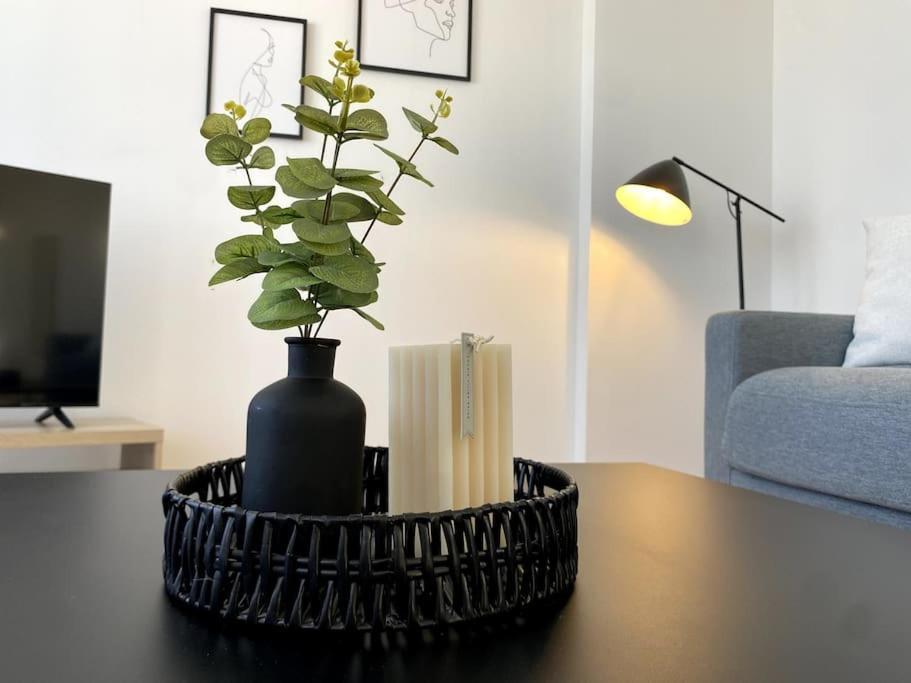 Apartamento Le Dandy-Proche Centre-Neuf Châteauroux Exterior foto